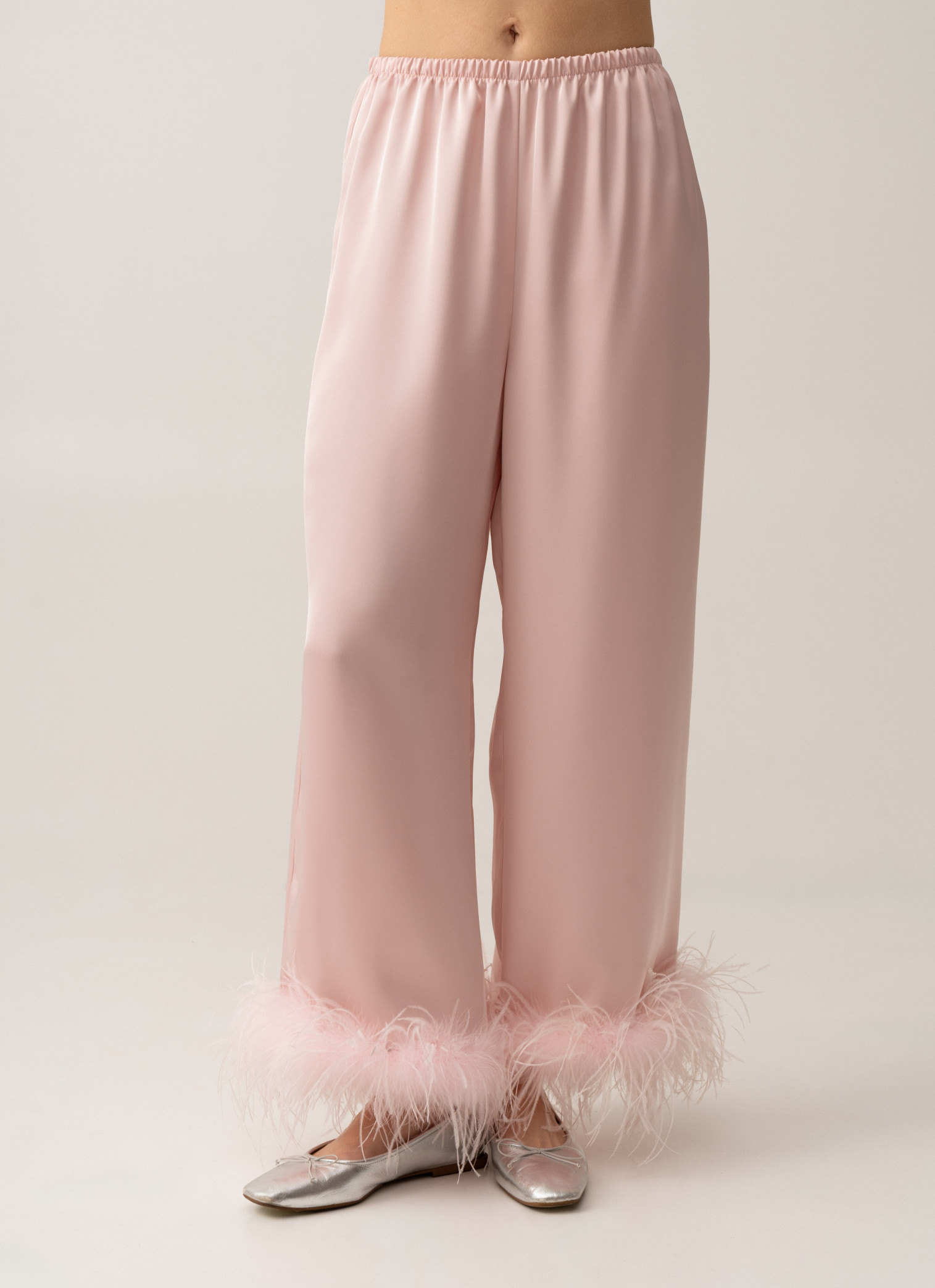Rose silk satin pants with feathers