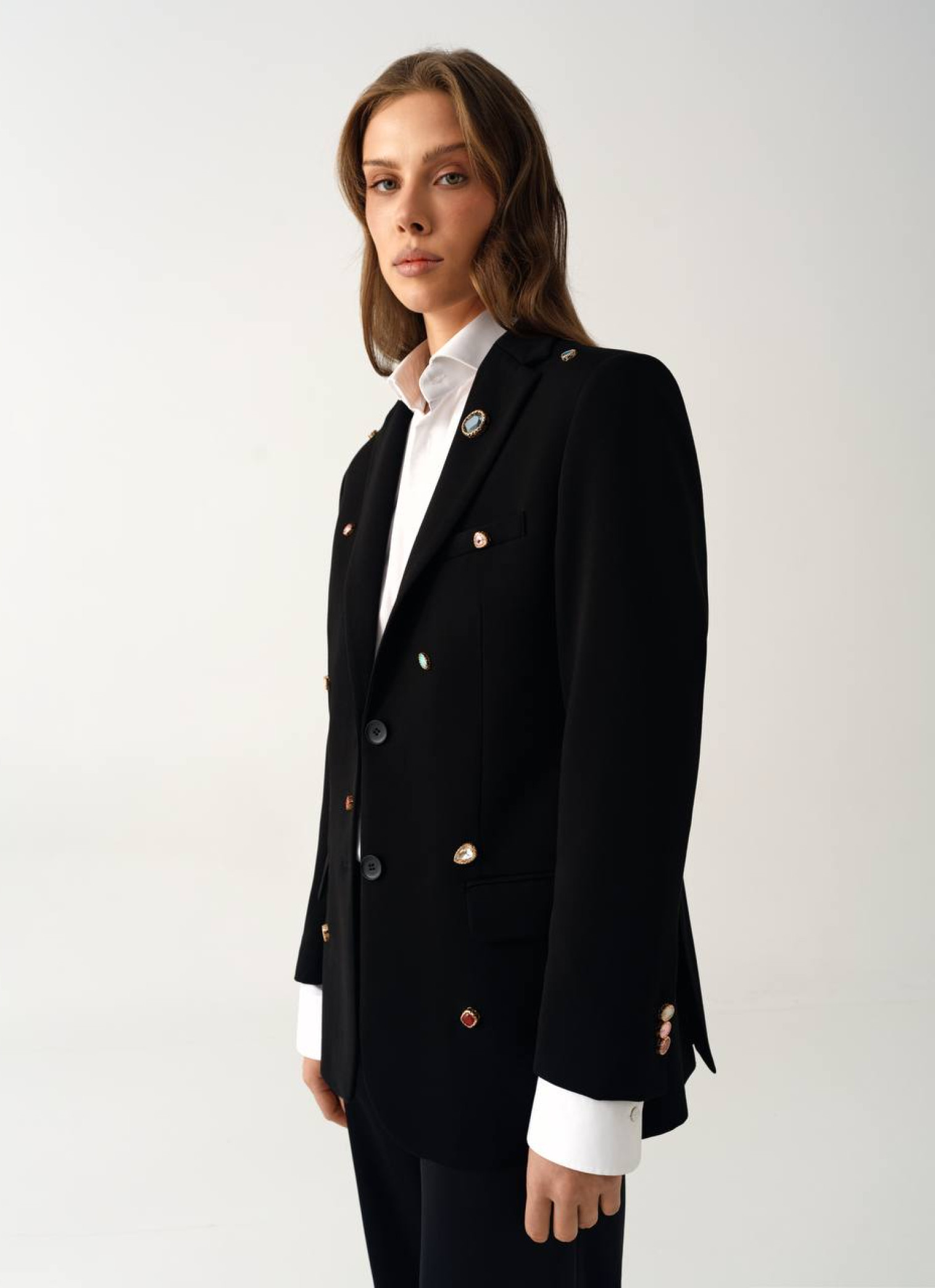 Жакет із різнокольоровим камінням