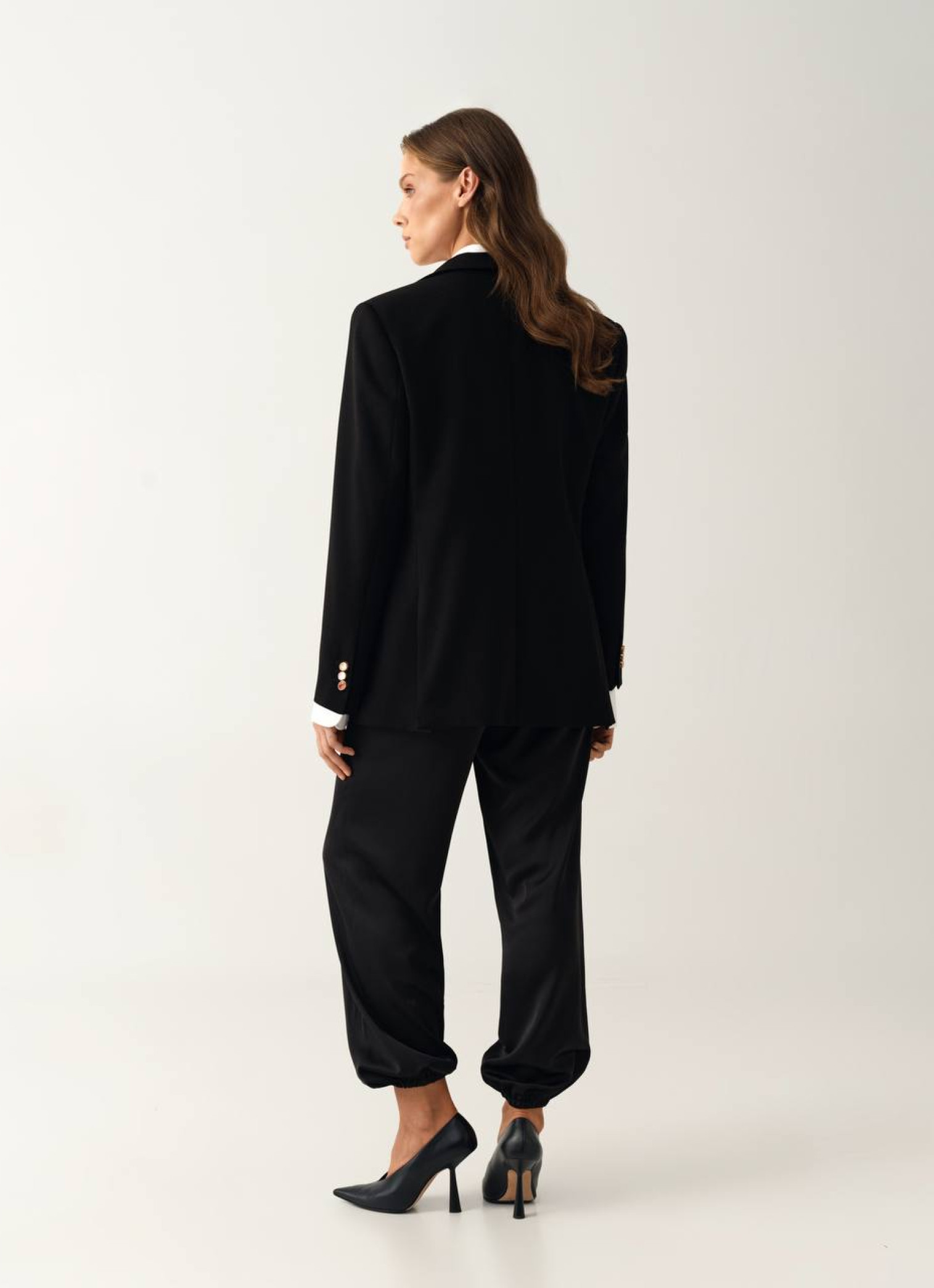 Жакет із різнокольоровим камінням